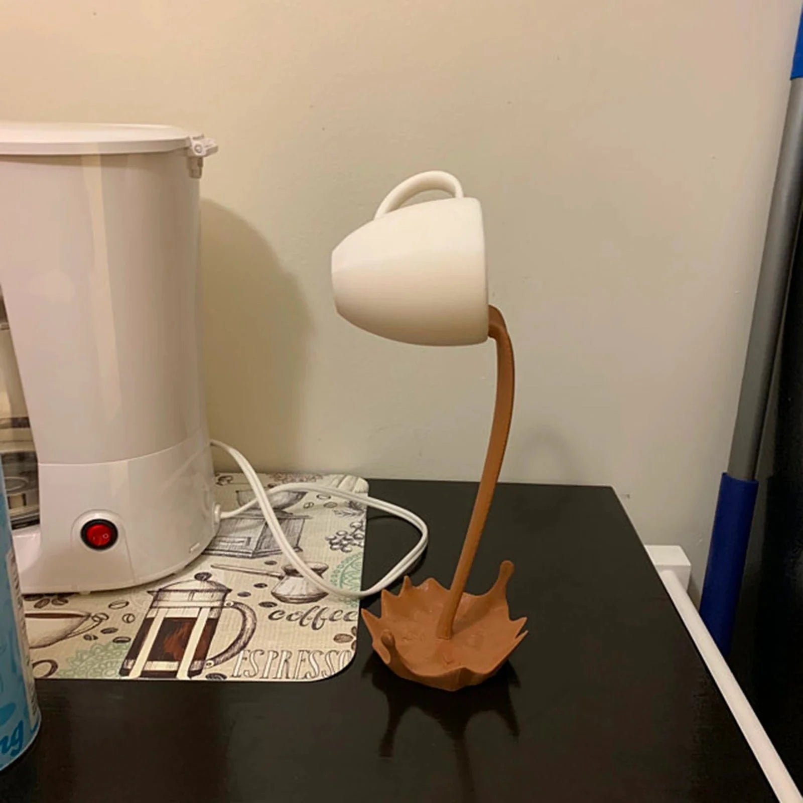Escultura Spilled Coffee 3D Conceito Caramelo