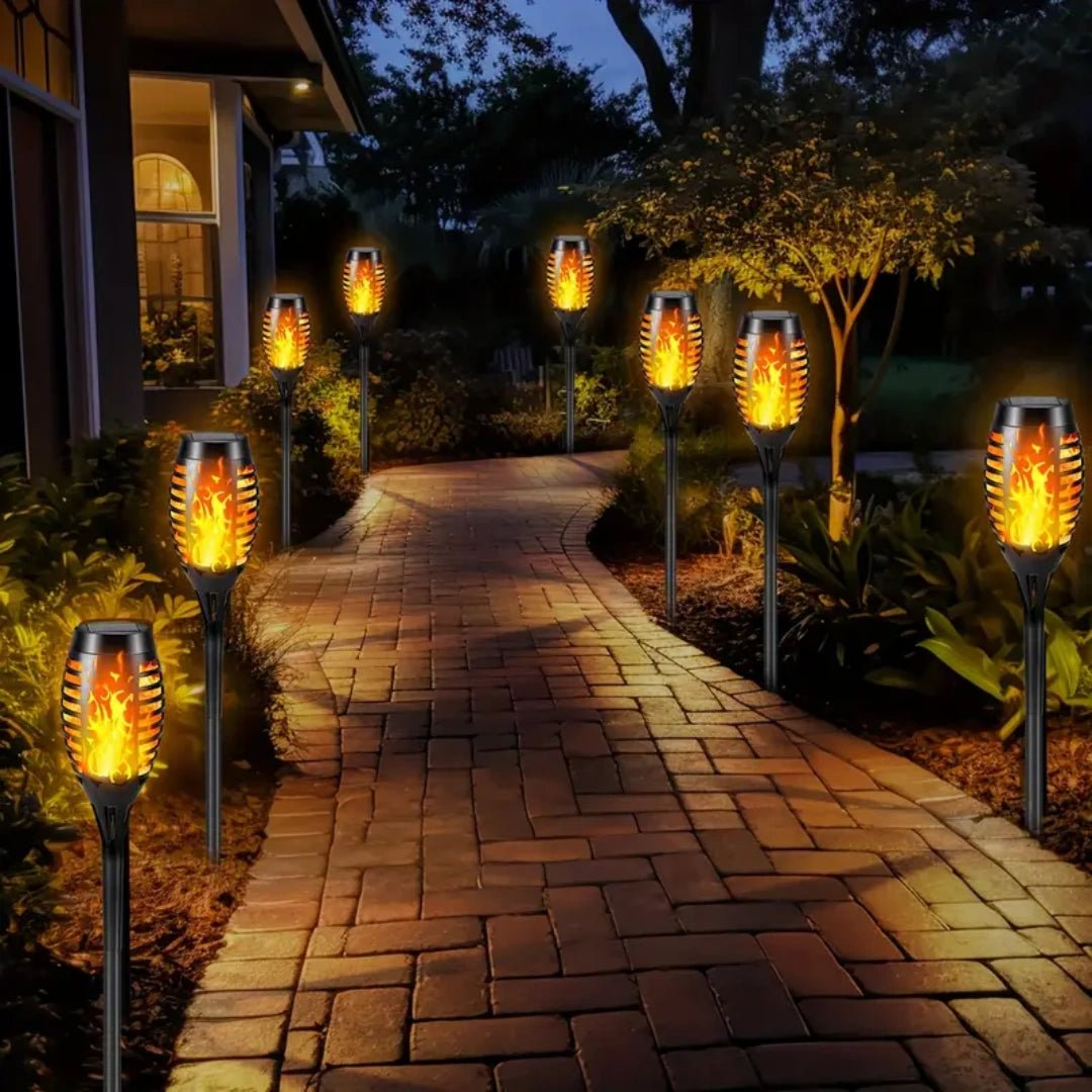 FlamSol™ – Flickering Flame Solar Torches (Automatic Lighting) - Inoville